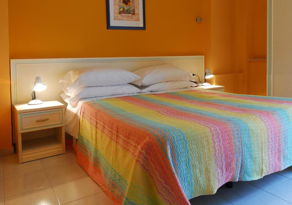Hotel Michelangelo Teramo Rum bild