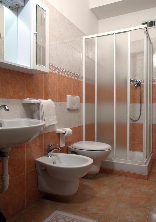 Hotel Michelangelo Teramo Rum bild